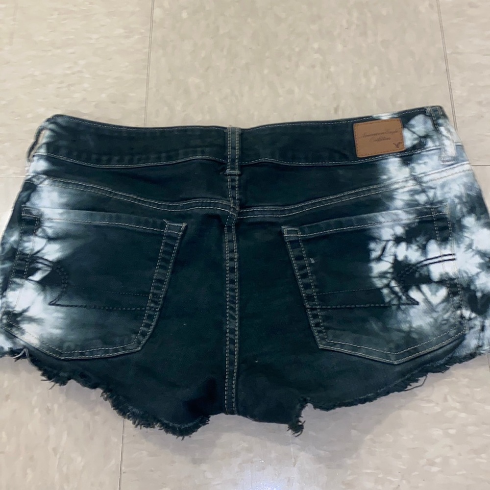 These are AMERICAN EAGLE denim shorts! :) they are sized a 6 but fit as a 2-4. - Picture 2 of 5